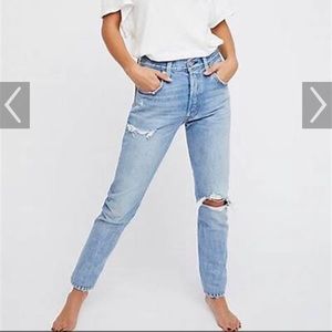 Levis 501 Skinny Straight Ripped Jean